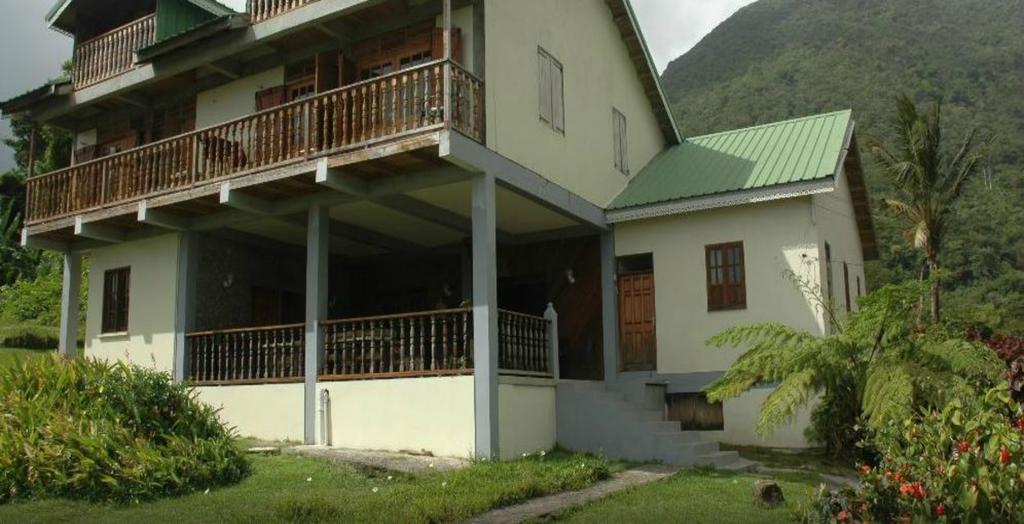 Roxys Mountain Lodge Laudat 外观 照片